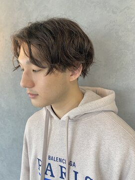 フェル(FEL) ゆるウェーブセンターパートマッシュ