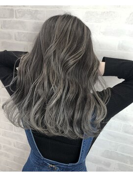 アヴァンス 京橋店(AVANCE) エアータッチバレイヤージュ!コントラスト抜群ホワイトアッシュ