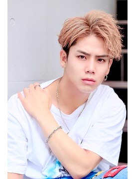 クオル 立川(QOL) ブリーチカラー／ツイストスパイラル／メンズカット／フェード