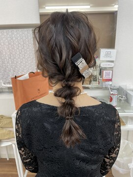 リレーション(Relation) 編みおろしヘア バレッタ