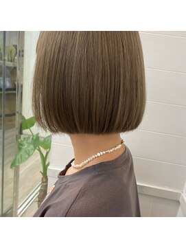 ナンバー イル デュッカ 札幌(N° il duca) 大人コンパクトボブスタイル