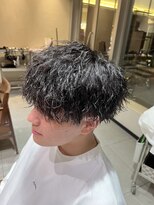 インアンドヤング(in&yang)&nbsp;縦落ちツイストスパイラルパーマ　アッシュブラック