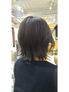 レガーレ(Legare) 外ハネミディアム