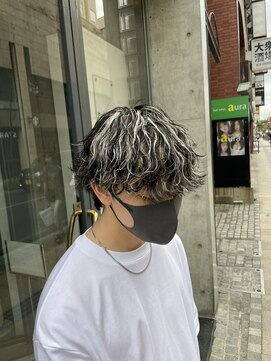 アウラ(AURA) 波巻きツイストスパイラルハイライトスパイラルパーマ