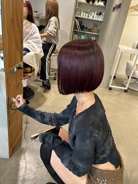 トテ(tote.) ミニボブ×ボルドーカラー