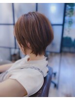 アンド(and)&nbsp;大人ショート×ハイライト×ミルクティーベージュ