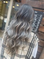 エン シエナ(en Siena)&nbsp;【en Siena】バレイヤージュ×シルバーグレージュ【misa.m】