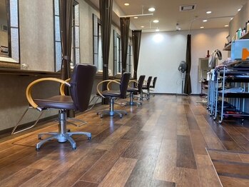 ヘアーメイク アヴァンセ 泉中央店(hair make Avance)の写真/家族で長く通えるサロン★忙しい毎日を忘れ、安心のサロンtimeをお過ごしください―。