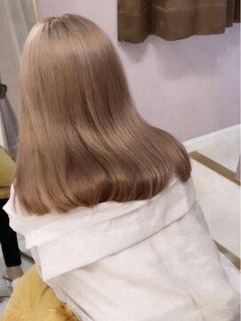 ラヴィ(Lavie) 髪質改善ブリーチ韓国ヘアーハッシュカットレイヤーカット