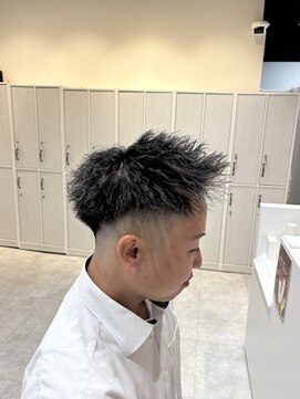 ルーストデラックス 京都河原町三条(ROOST dx) 波巻ツイストスパイラル/フェザーパーマ/京都河原町