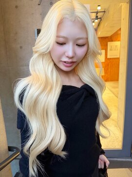 ぬきっぱなしブリーチブロンドヘア