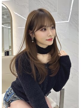 ベージュカラー×レイヤーカット