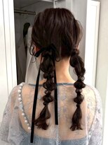 ロイオブジゼル(roi of GiseL)&nbsp;へアアレンジ 編みおろし ツインテール お呼ばれ 結婚式 二次会