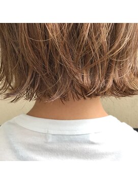 ヘアーブレイス(hair brace) ボブ × 透けベージュ