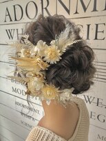 フルアヘッド(FULL A HEAD)&nbsp;後れ毛とバランスが可愛いゆるアップ