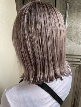 メモリーズ(Memories) 【Memories】外ハネミディー×ミルクティーグレージュ