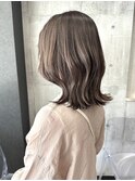 ブラウンベージュ