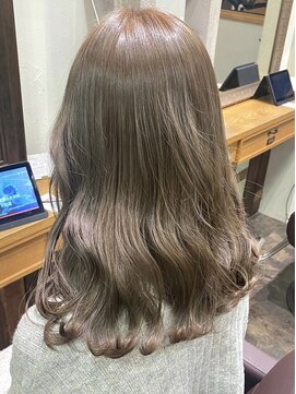 ロア 福岡天神本店(LORE) ダブルカラーミルクティーベージュカラーショートボブブリーチ