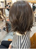大人女子アッシュグレー