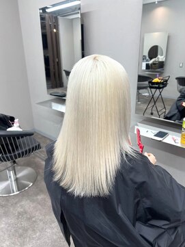 リングバイモアムー(Ring by Moremuu) アイリ　ブロンド