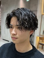 波巻きスパイラルパーマセンターパートツイストスパイラルパーマ