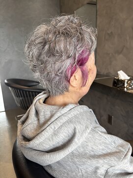 ユウシヘアー(Yushi Hair) ショートパーマとインナーカラー