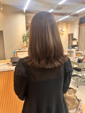 コソット(kosotto) 動きの出るミディアムヘア