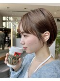 サイドシルエットが美しい、黄金比の小顔ショートヘア