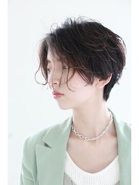 エクリ(equri×SHISEIDO) 前下がりハンサムショート