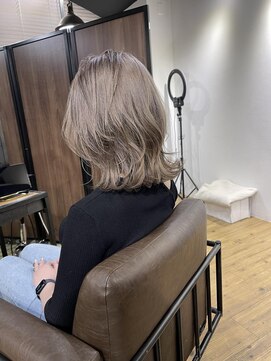 アルカナ 明治神宮前原宿(ARCANA) ホワイトベージュ　デザインカラー　ハイライト　インナーカラー