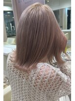 ユーフォリア 新宿店(Euphoria) ホワイトピンクベージュ