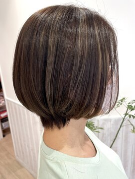 ネオリーブソラ 相模大野店(Neolive sola) 白髪ぼかしハイライト/くびれショート