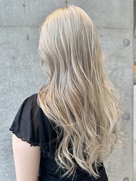 カケル(×.) ホワイトベージュ/まろベージュ