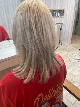 丁寧なカウンセリングで一人一人に似合うデザインをご提案!髪のお悩みも魅力に変え,新しい自分に出会える。