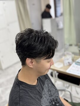 アウラ 近鉄八尾駅前店(Aura) トレンドフェザーショート