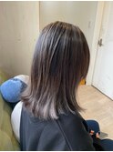 バレイヤージュ　若干シルバー寄りのベージュ