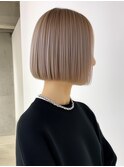 ショート 切りっぱなしボブ ハイトーン ミルクティーカラー 20代