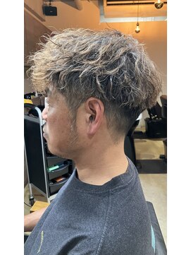 ノーム(NOAM) ツイストパーマ