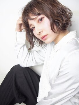 アリシア(arishia) アッシュグレー×ナチュラルウェーブ