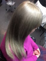 ゾーマ(ZOUMA)&nbsp;ホワイトグレージュ　ハイトーン　TRICKSTYLE☆