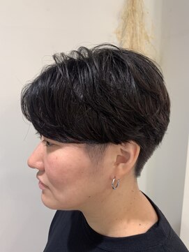 ルグランシャトー(Le grand chateau) 黒髪ツーブロック刈り上げミニマッシュ