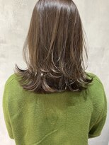 キチ(kichi.)&nbsp;[kichi.] セミロング×オリーブベージュ