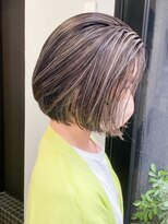 ノラ ウメダ(NORA UMEDA)&nbsp;【NORA UMEDA 高木】２０代３０代◎細いコントラストハイライト