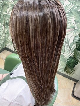 マドゥーズ ヘアショップ(Madoo's hair shop) ミルクティーグレージュ