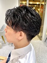 ゼストララ(ZEST Lara)&nbsp;【YUICHI】スーツに似合うツーブロックスタイル【吉祥寺】