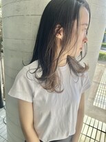 サーカス(circus)&nbsp;インナーベージュとロングレイヤースタイル☆