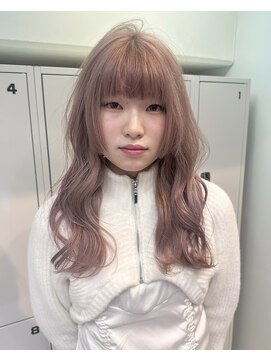 シェノン バイ アランスミシー 表参道(CHAINON by Alan smithee) ピンクベージュ巻き髪