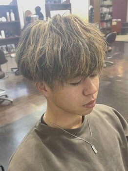 アンダーザサンスイート(Under The Sun SUITE)の写真/スパイラルパーマやツイストパーマなどのパーマstyleが人気◎好感度UPの爽やかなモテ髪をご提案します◎