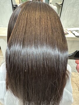 フェリア(feliah) 【シルキーストレート】難易度★★うるつやストレート