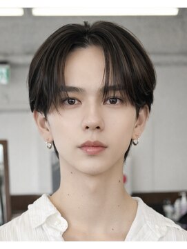 ポーチバイハニー オモテサンドウ(PORCH by HONEY omotesando) リバースセンターパートシースルーセンターパートフェザーパーマ